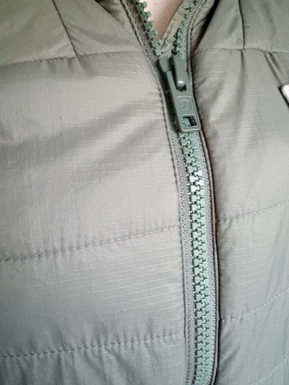 Fjallraven Expedition X-Latt Insulated Sage Green Puffer Vest Womens Small - Picture 13 of 13